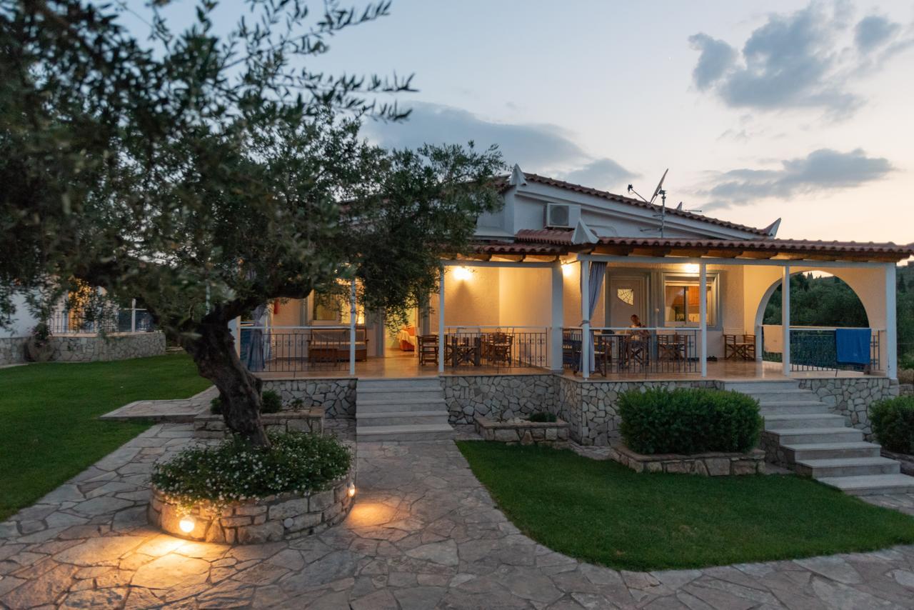 Villa Tasos Koutsoubos Koróni Eksteriør bilde